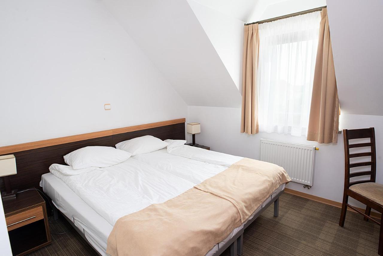 Seo Rewal Hotel Buitenkant foto